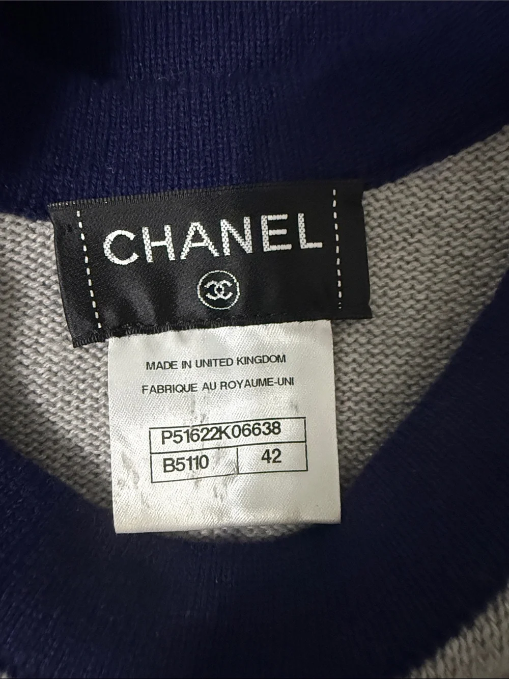 CHANEL sleeveless knit